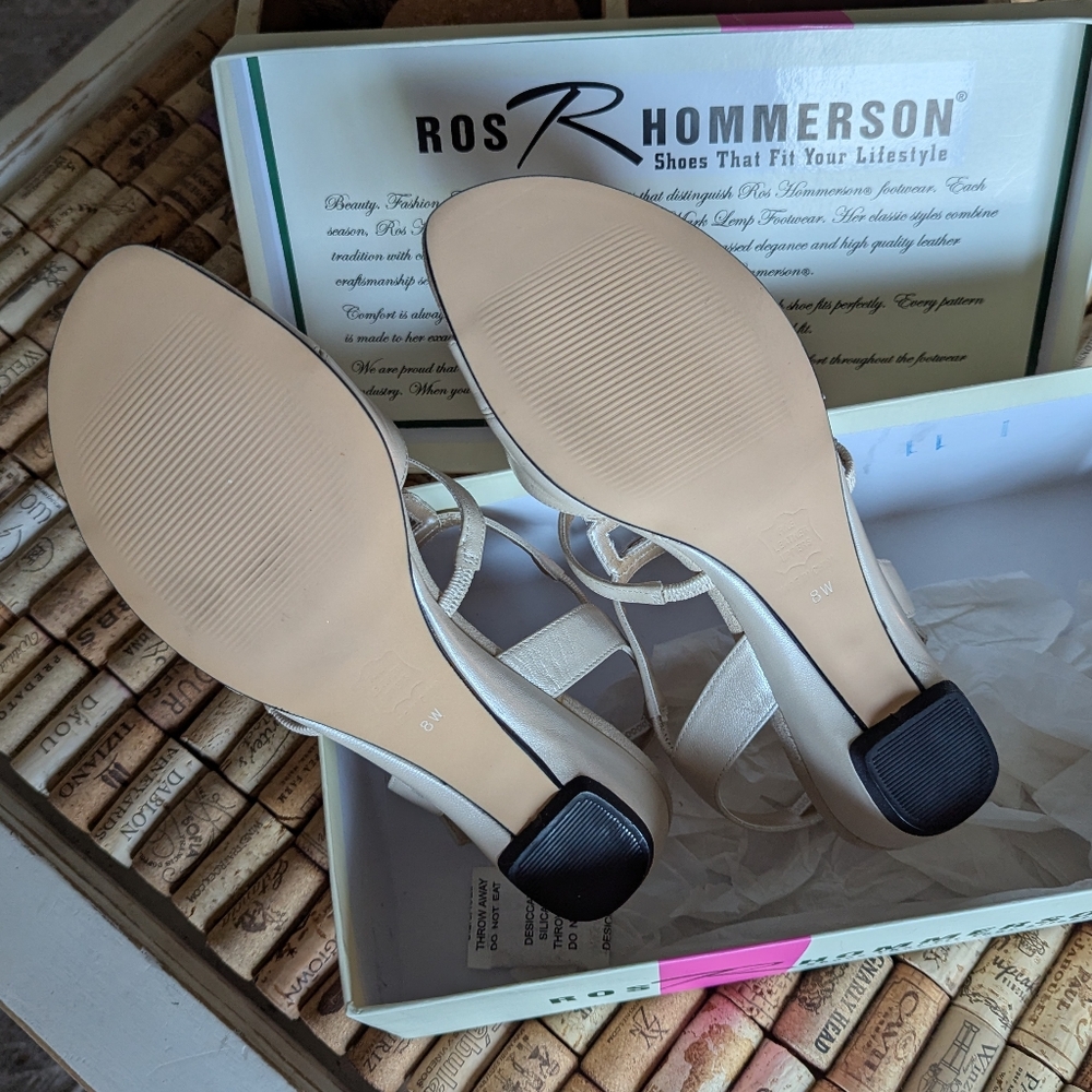 Ros Hommerson Ivory Dress Shoes 8W - Picture 3 of 5